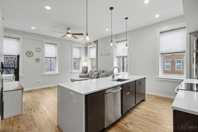 35 E 13th Street, Cincinnati, OH 45202