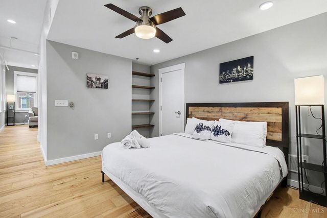 35 E 13th Street, Cincinnati, OH 45202