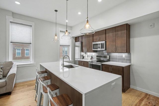 35 E 13th Street, Cincinnati, OH 45202