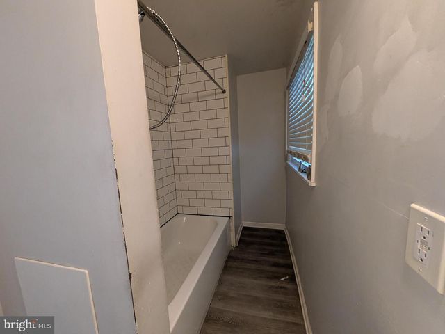 860 VELDE AVE, Pennsauken, NJ 08110