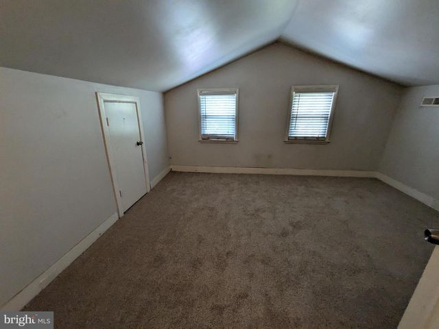 860 VELDE AVE, Pennsauken, NJ 08110