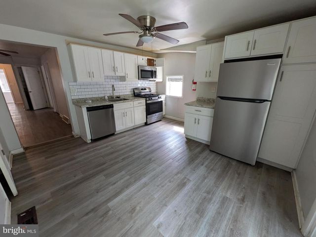 860 VELDE AVE, Pennsauken, NJ 08110