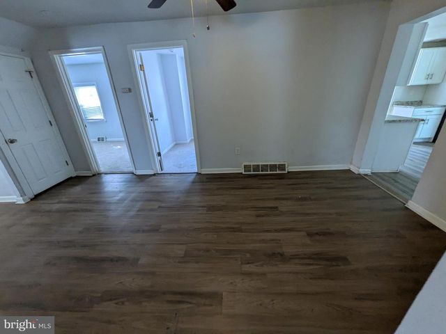 860 VELDE AVE, Pennsauken, NJ 08110