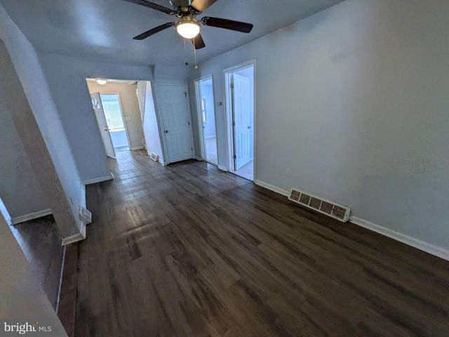 860 VELDE AVE, Pennsauken, NJ 08110