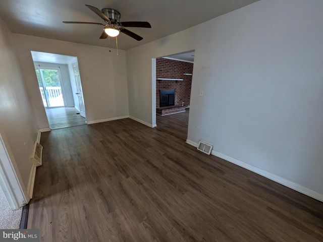 860 VELDE AVE, Pennsauken, NJ 08110