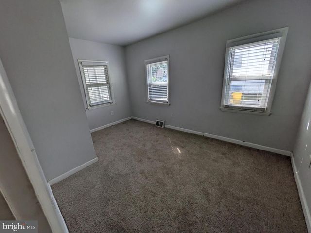 860 VELDE AVE, Pennsauken, NJ 08110