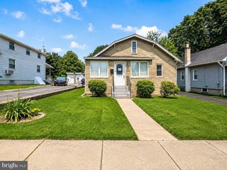 860 VELDE AVE, Pennsauken, NJ 08110