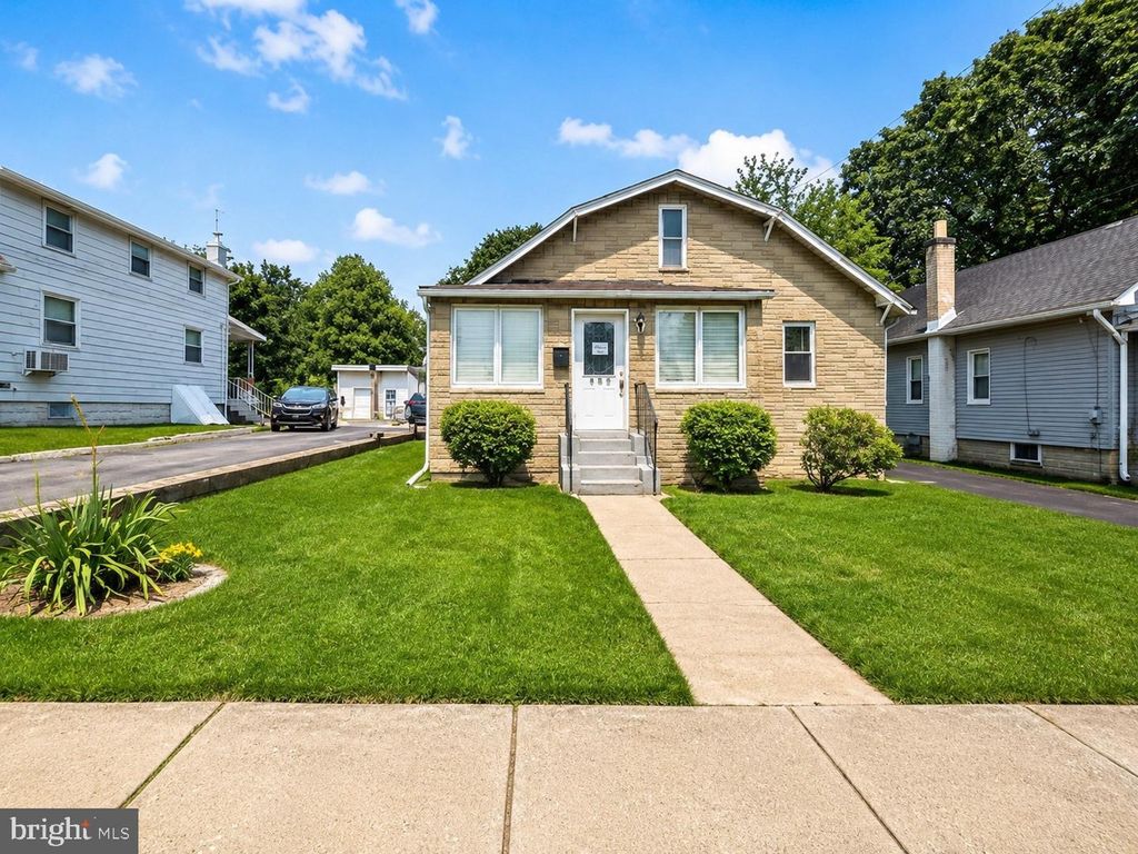 860 VELDE AVE, Pennsauken, NJ 08110