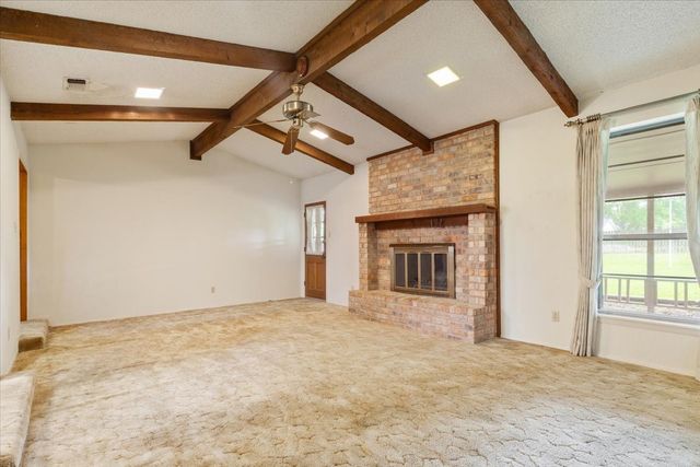 357 S Lindenwood, Hewitt, TX 76643