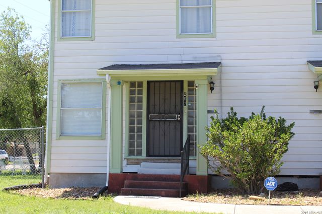 204 SENISA DR, San Antonio, TX 78228