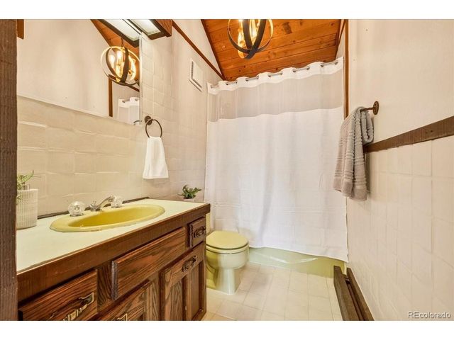24386 Currant Dr, Golden, CO 80401