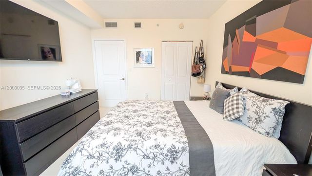 601 NE 23rd St 1605, Miami, FL 33137