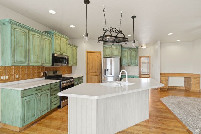 3879 LONDON LN, Santa Clara, UT 84765