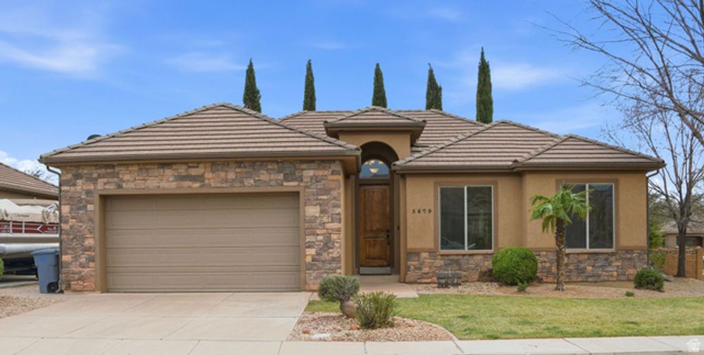 3879 LONDON LN, Santa Clara, UT 84765