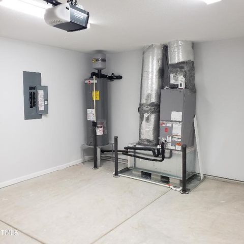 142 Marathon Lane, Fayetteville, NC 28304