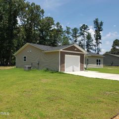 142 Marathon Lane, Fayetteville, NC 28304
