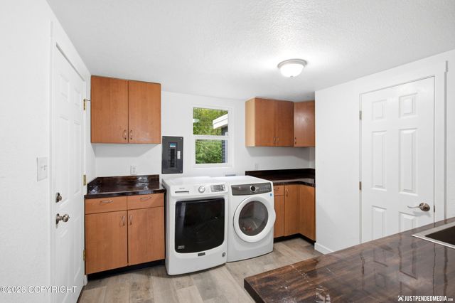 4008 Allan Place, Anchorage, AK 99508