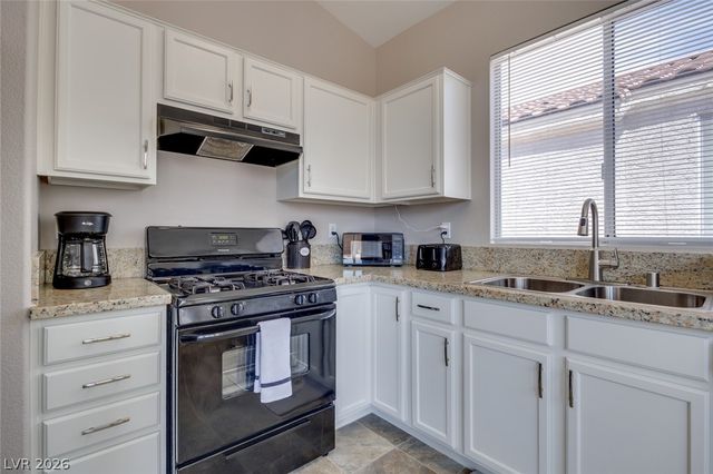 9588 Ensworth Street, Las Vegas, NV 89123
