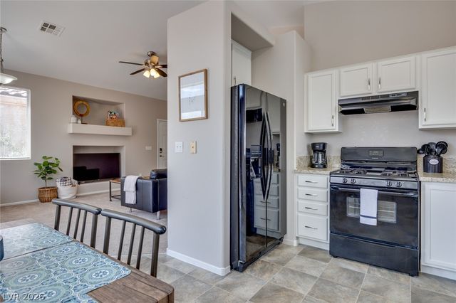 9588 Ensworth Street, Las Vegas, NV 89123