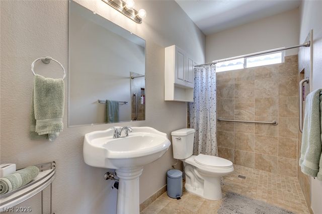 9588 Ensworth Street, Las Vegas, NV 89123