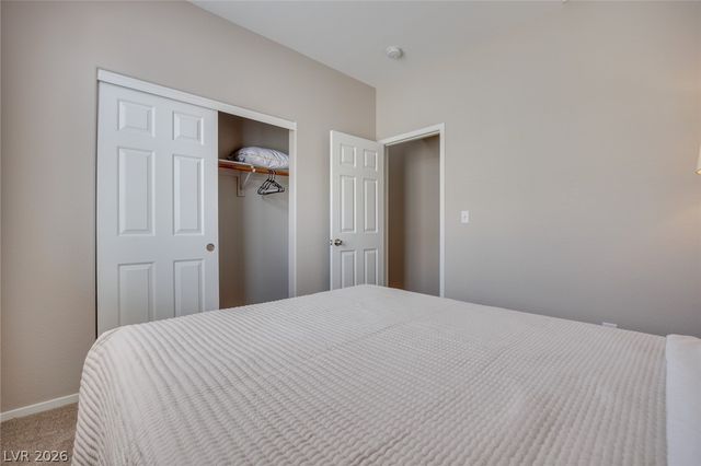 9588 Ensworth Street, Las Vegas, NV 89123
