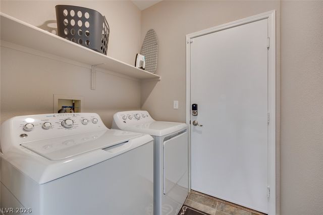 9588 Ensworth Street, Las Vegas, NV 89123