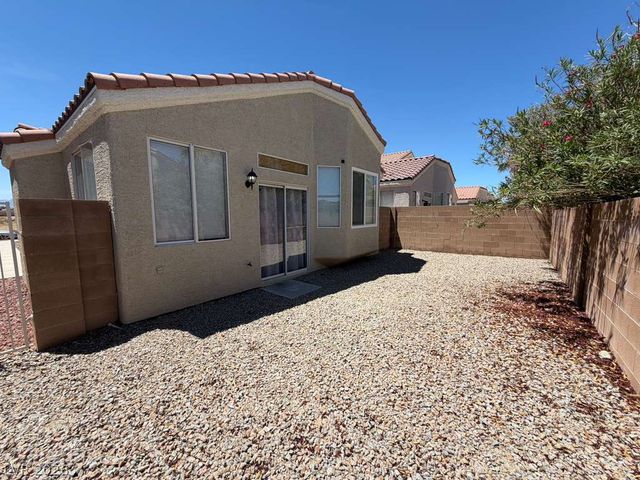 9588 Ensworth Street, Las Vegas, NV 89123
