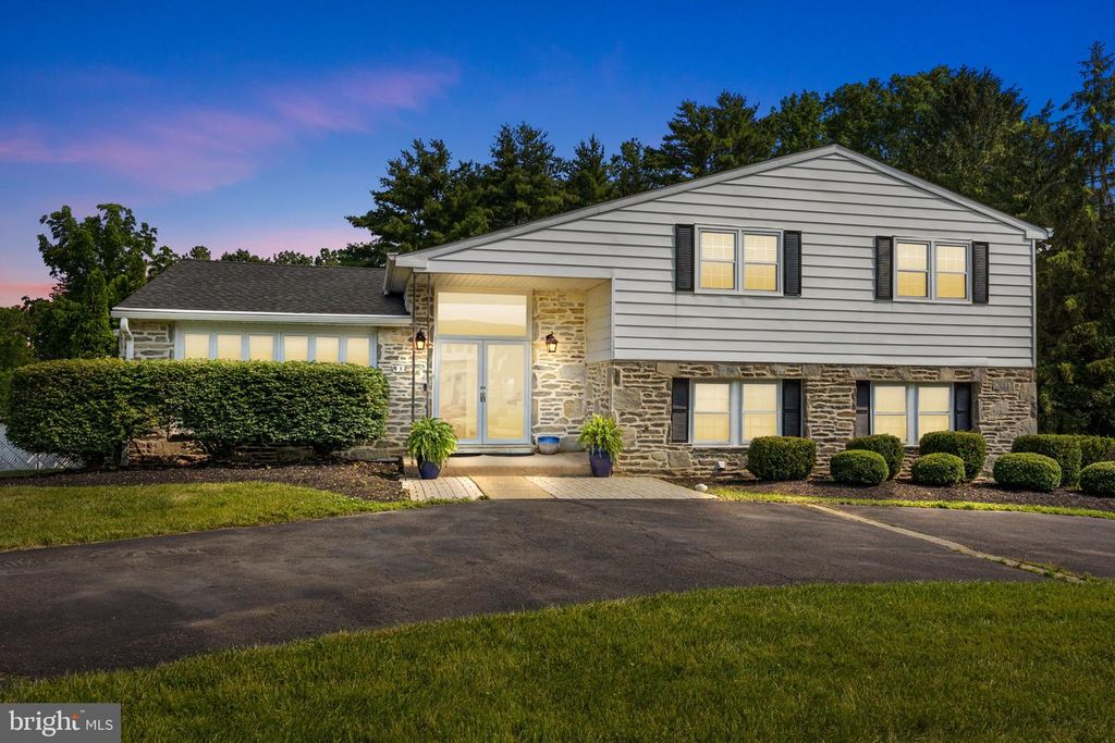 951 ROBIN LANE, Huntingdon Valley, PA 19006