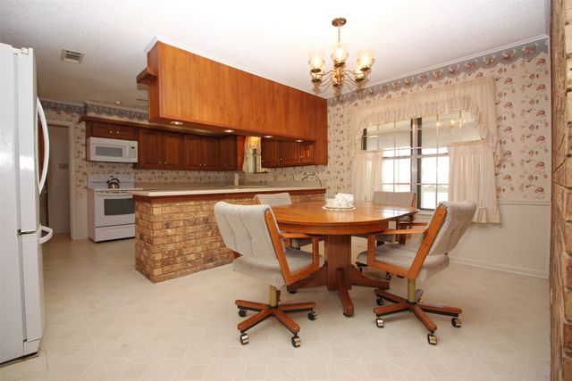 400 S Fordyce Street, Blooming Grove, TX 76626