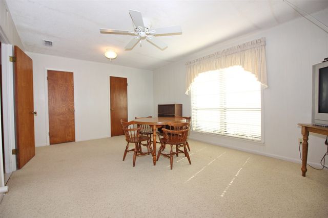 400 S Fordyce Street, Blooming Grove, TX 76626