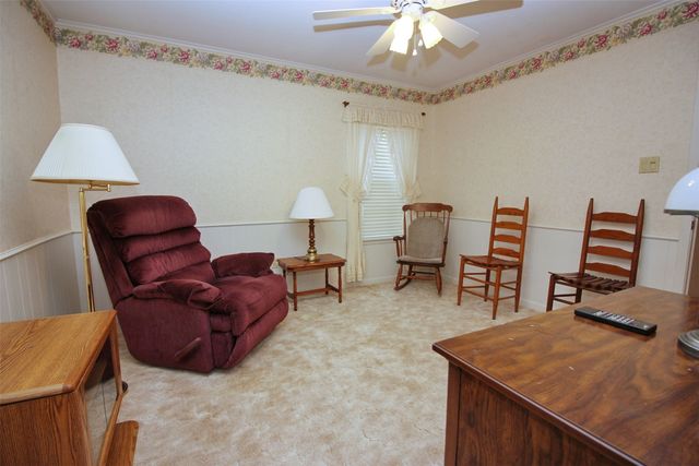 400 S Fordyce Street, Blooming Grove, TX 76626