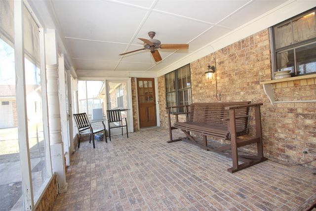 400 S Fordyce Street, Blooming Grove, TX 76626