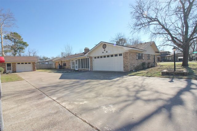 400 S Fordyce Street, Blooming Grove, TX 76626