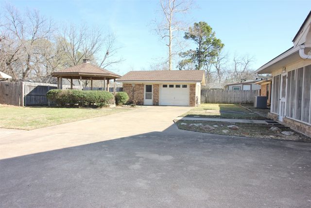 400 S Fordyce Street, Blooming Grove, TX 76626