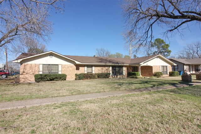 400 S Fordyce Street, Blooming Grove, TX 76626