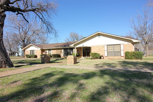 400 S Fordyce Street, Blooming Grove, TX 76626