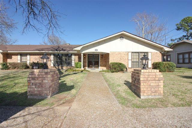 400 S Fordyce Street, Blooming Grove, TX 76626