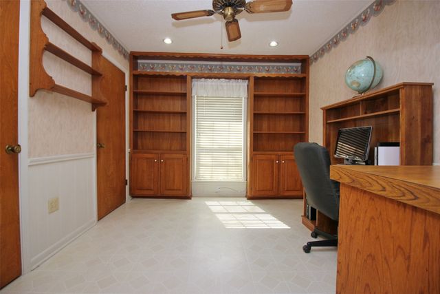 400 S Fordyce Street, Blooming Grove, TX 76626