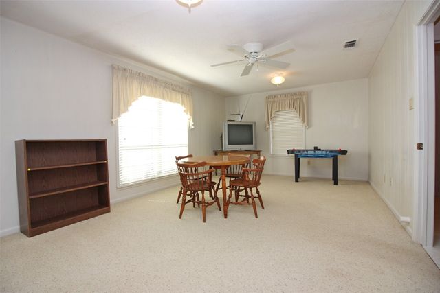 400 S Fordyce Street, Blooming Grove, TX 76626