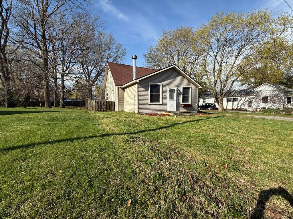 3967 Berrien Street, Weesaw Twp, MI 49125