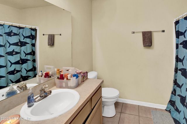 6111 MAGGIES Circle 115, Jacksonville, FL 32244