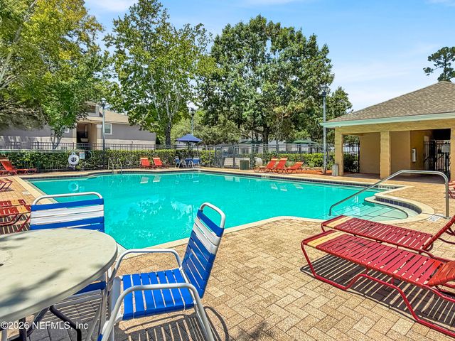 6111 MAGGIES Circle 115, Jacksonville, FL 32244