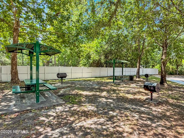 6111 MAGGIES Circle 115, Jacksonville, FL 32244