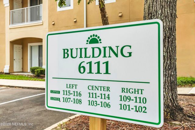 6111 MAGGIES Circle 115, Jacksonville, FL 32244
