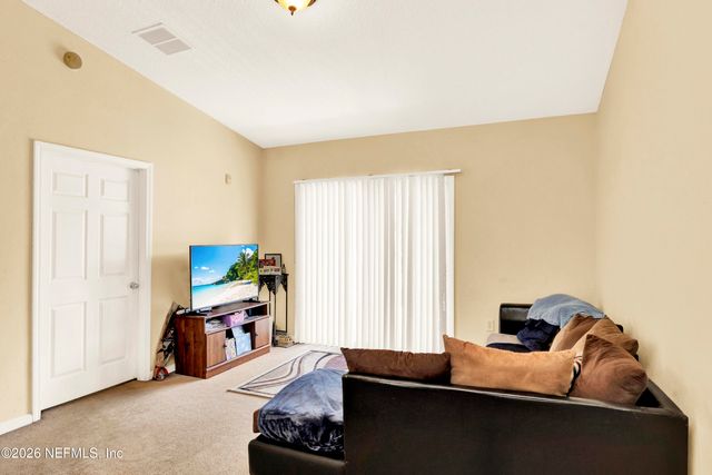 6111 MAGGIES Circle 115, Jacksonville, FL 32244