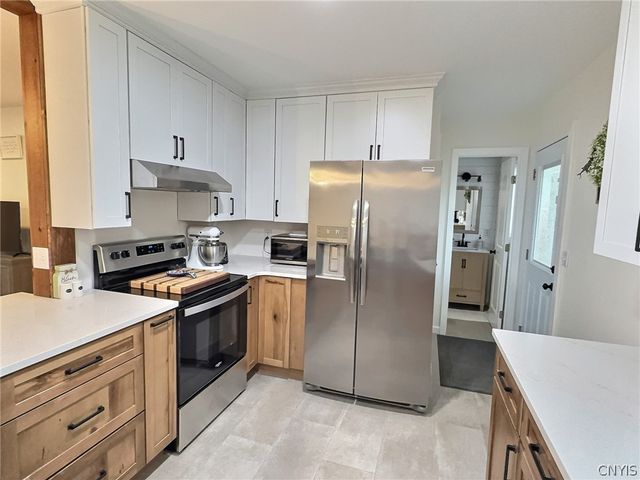 817 Lamont Cir, Cortlandville, NY 13045