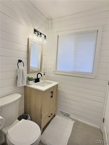 817 Lamont Cir, Cortlandville, NY 13045