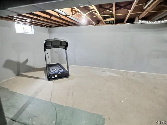 817 Lamont Cir, Cortlandville, NY 13045