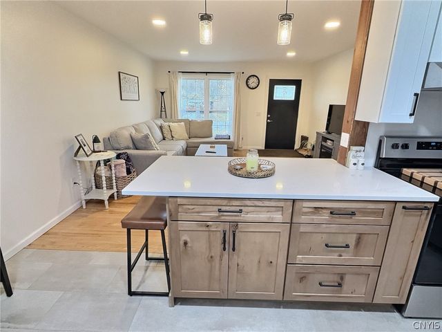 817 Lamont Cir, Cortlandville, NY 13045