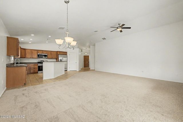 476 S Lower Chord Road, Vail, AZ 85641
